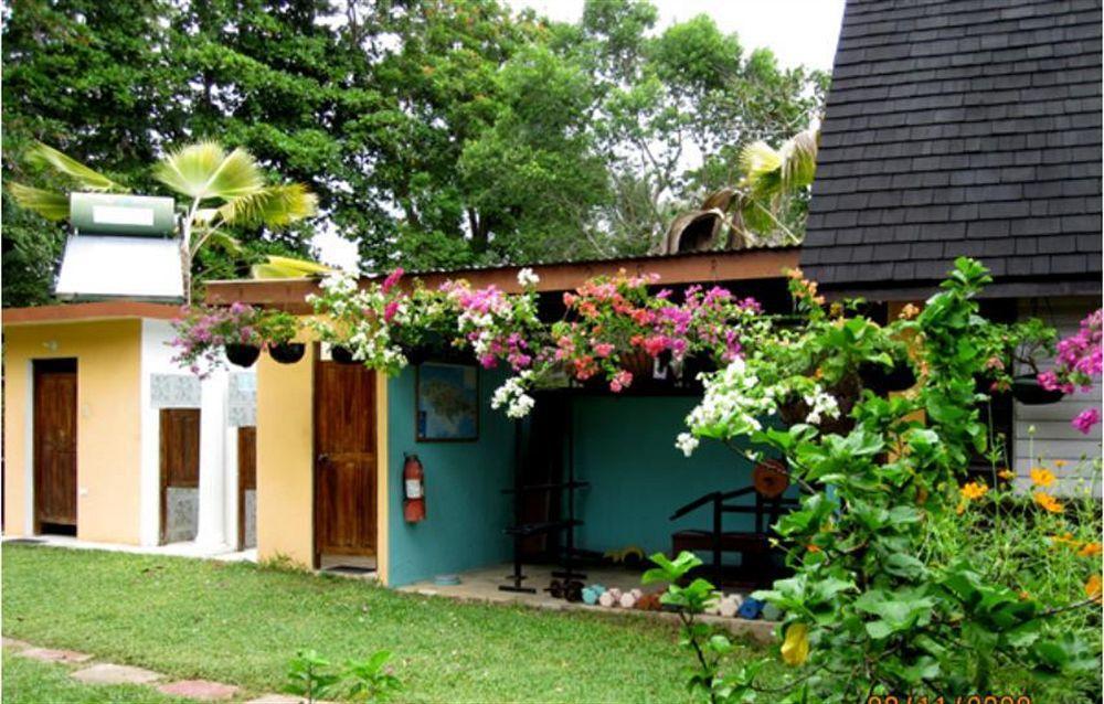 Secret Cabins At Firefly Beach Cottage Negril Exterior foto