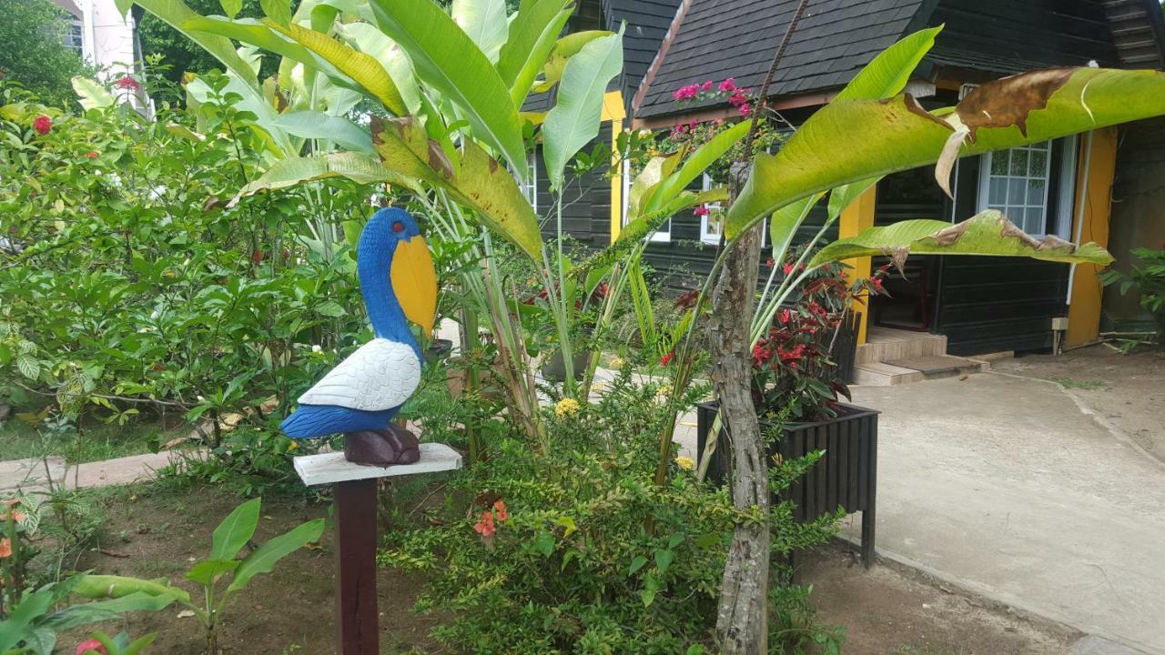 Secret Cabins At Firefly Beach Cottage Negril Exterior foto
